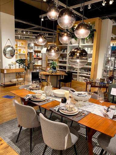 Shopping Mall «North & Sheffield Commons», reviews and photos, 1000 W North Ave, Chicago, IL 60642, USA