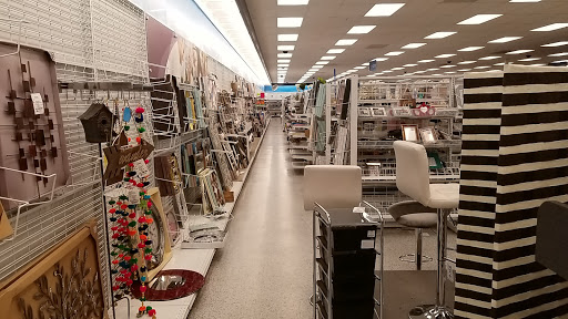 Clothing Store «Ross Dress for Less», reviews and photos, 2151 N Harris Blvd, Layton, UT 84041, USA