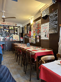 Atmosphère du Restaurant français Le Temps des Cerises à Paris - n°2