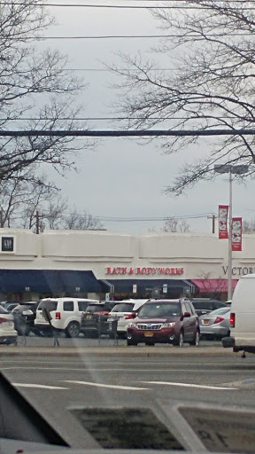 Shopping Mall «Plainview Shopping Center», reviews and photos, 381 S Oyster Bay Rd, Plainview, NY 11803, USA