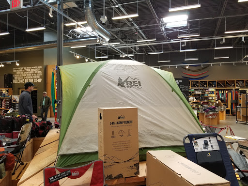 Camping Store «REI», reviews and photos, 9637 E County Line Rd, Englewood, CO 80112, USA