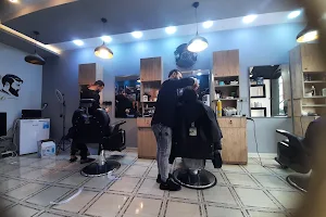 2Bro Barber image