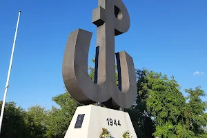 Kopiec Powstania Warszawskiego image