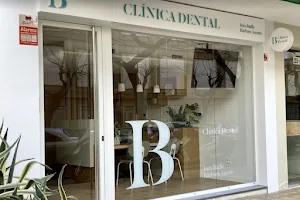 IB Clínica Dental Tarragona - Dentista image