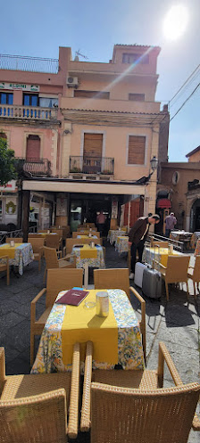 Amigos Bar Largo Santa Caterina, 8, 98039 Taormina ME, Italia