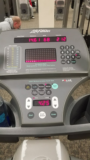 Gym «LA Fitness», reviews and photos, 17365 Torrence Ave, Lansing, IL 60438, USA