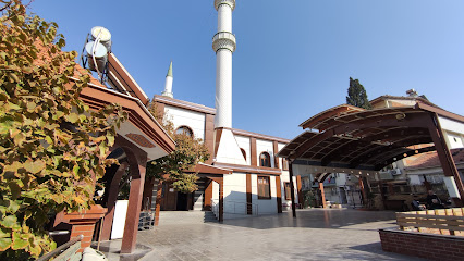 Bayraklı Merkez Camii