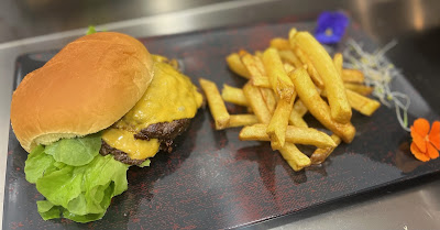 L'arche smash burger à Courbevoie