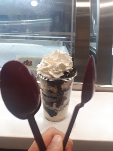 Ice Cream Shop «Haagen-DazsÂ® Ice Cream Shop», reviews and photos, 286 Miracle Mile, Coral Gables, FL 33134, USA