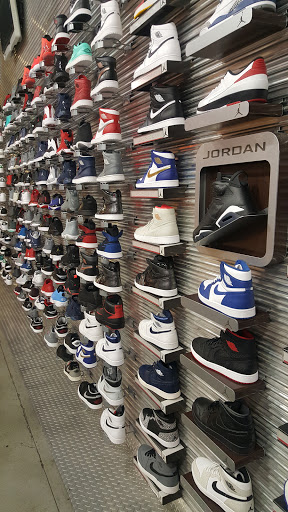 Shoe Palace