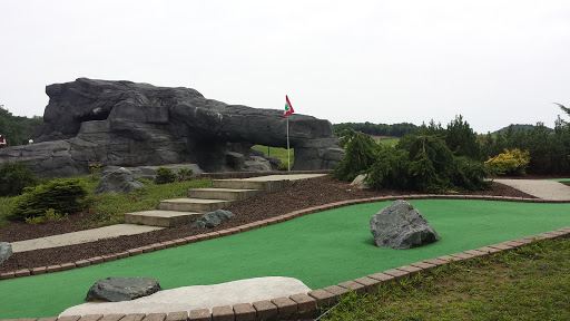 Golf Driving Range «Fore-U Golf Center», reviews and photos, 298 N Plainfield Rd, West Lebanon, NH 03784, USA