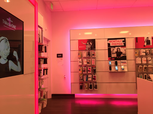 Cell Phone Store «T-Mobile», reviews and photos, 25965 Industrial Blvd #105, Hayward, CA 94545, USA