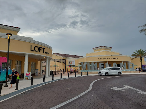 Shopping Mall «Orlando Vineland Premium Outlets», reviews and photos, 8200 Vineland Ave, Orlando, FL 32821, USA