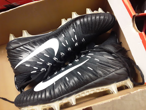 Clothing Store «Nike Clearance Store», reviews and photos, 5209 International Dr, Orlando, FL 32819, USA