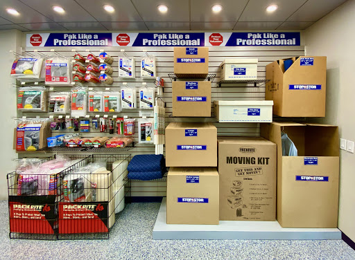 Self-Storage Facility «Stop and Stor Bensonhurst / New Utrecht», reviews and photos, 1700 Shore Pkwy, Brooklyn, NY 11214, USA