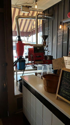 Coffee Shop «Cummings Candy & Coffee», reviews and photos, 146 N Main St, Butler, PA 16001, USA