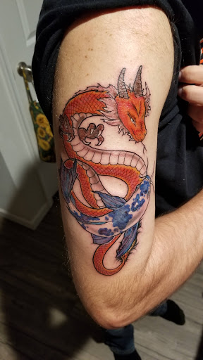 Tattoo Shop «Funky Rooster Tattoo and Art Gallery», reviews and photos, 73 S Grove Ave, Elgin, IL 60120, USA