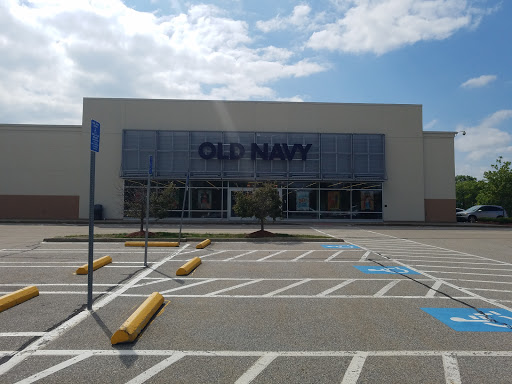 Clothing Store «Old Navy», reviews and photos, 874 Donald Lynch Blvd, Marlborough, MA 01752, USA