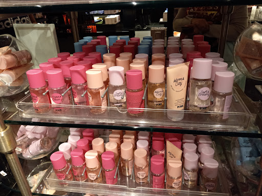 Grocery Store «Victoria Grocery», reviews and photos, 1416 W 49th St, Hialeah, FL 33012, USA