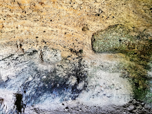 Grotte du Tisserand à Chavroches