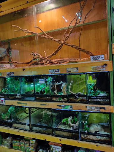 Pet Store «Critter Cabana - Wilsonville», reviews and photos, 8406 SW Main St #200, Wilsonville, OR 97070, USA