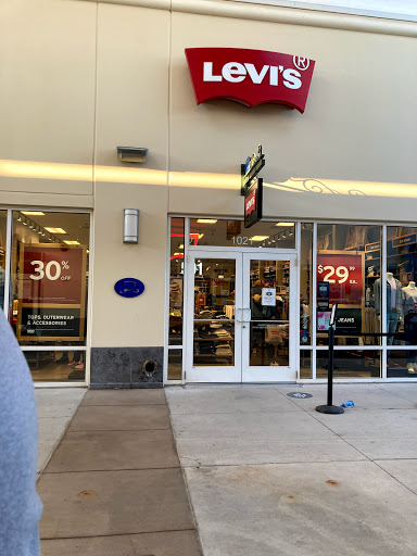 Shopping Mall «Philadelphia Premium Outlets», reviews and photos, 18 West Lightcap Road, Pottstown, PA 19464, USA