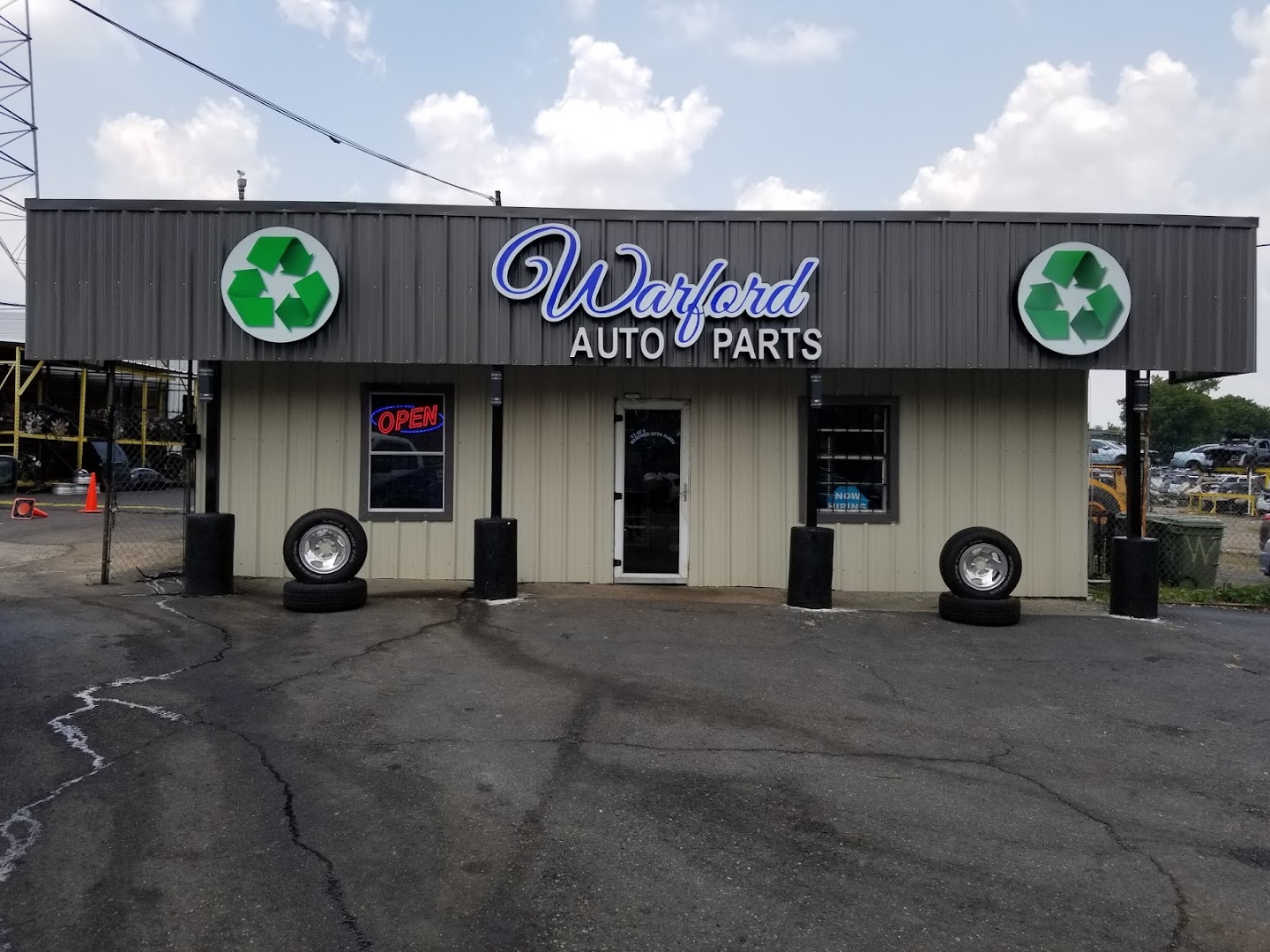 Auto parts store In Memphis TN 