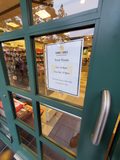 Barnes & Noble image