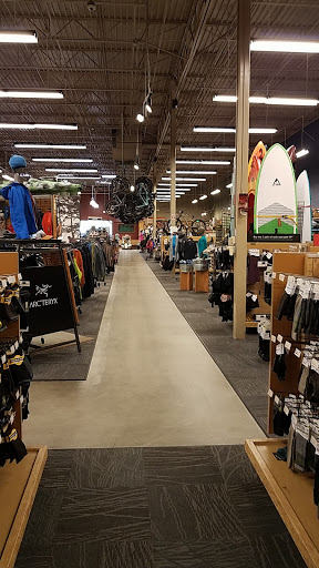 Camping Store «REI», reviews and photos, 1165 Perimeter Center W #200, Atlanta, GA 30338, USA