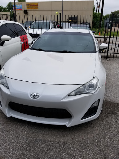 Used Car Dealer «Motors On Wheels», reviews and photos, 3909 Waldo St, Houston, TX 77063, USA