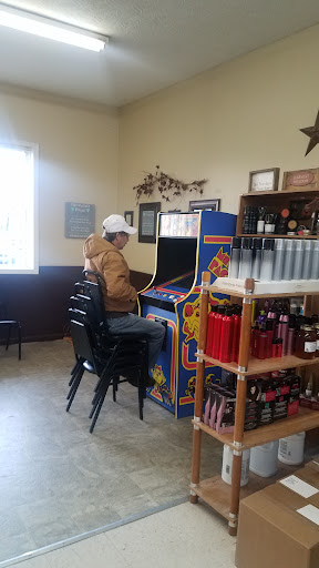 Beauty Salon «Top Notch Salon», reviews and photos, 92 Bluebird Ct, Lawrenceburg, KY 40342, USA