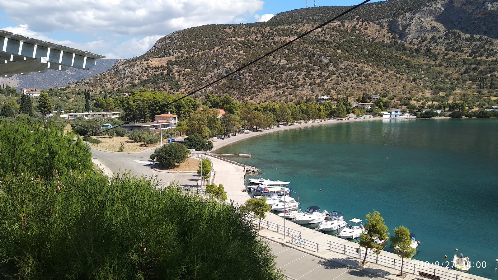 Foto de Agios Isidoros Antikyra com pequena baía