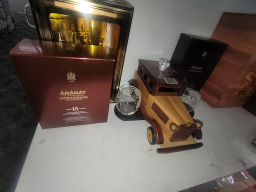 Liquor Store «Stockade Wines & Liquors», reviews and photos, 2694 S Parker Rd, Aurora, CO 80014, USA