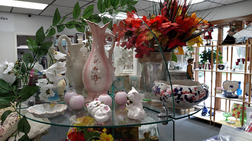 Thrift Store «Arc Thrift Store», reviews and photos, 7400 N Oak Trafficway, Gladstone, MO 64118, USA