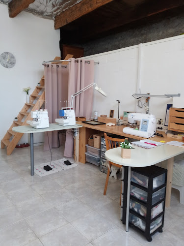 Magasin Atelier couture Puimisson
