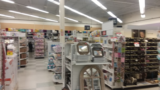 Computer Store «Micro Center», reviews and photos, 2645 N Elston Ave, Chicago, IL 60647, USA