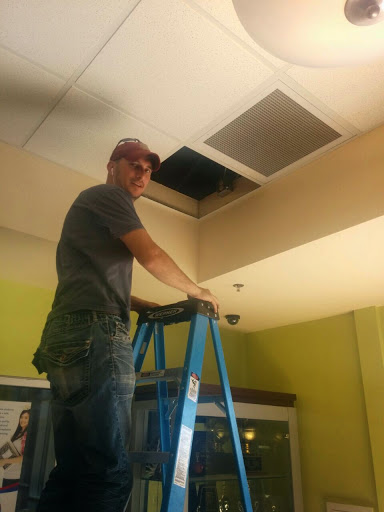 Locksmith «Texas Premier Locksmith», reviews and photos, 600 W 28th St #105, Austin, TX 78705, USA