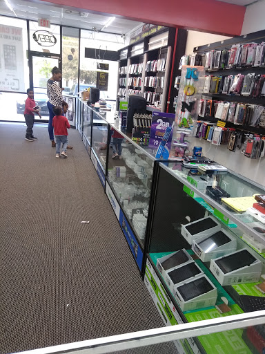 Cell Phone Store «Cell Repair», reviews and photos, 12579 Richmond Ave, Houston, TX 77082, USA