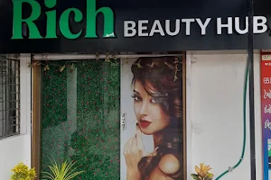 Rich Beauty Hub image