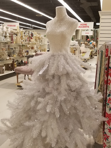 Department Store «T.J. Maxx & HomeGoods», reviews and photos, 7 Neponset St, Worcester, MA 01606, USA