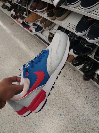 Clothing Store «Ross Dress for Less», reviews and photos, 330 N Hwy 67, Cedar Hill, TX 75104, USA