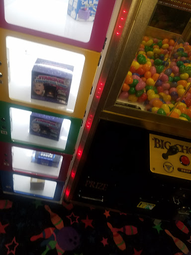 Bowling Alley «Playhouse Lanes», reviews and photos, 3245 Garrett Rd, Drexel Hill, PA 19026, USA