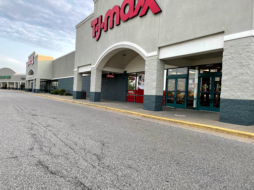 Department Store «T.J. Maxx», reviews and photos, 5225 Harvey St, Norton Shores, MI 49444, USA