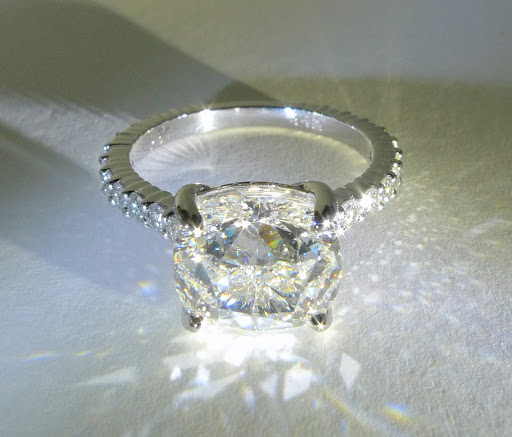 Jewelry Designer «Villarreal Fine Jewelers - Designers of Exquisite Jewelry», reviews and photos, 7600 Burnet Rd #520, Austin, TX 78757, USA