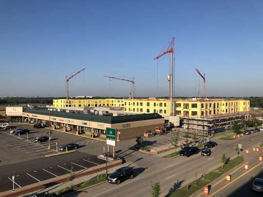 Grocery Store «Lunds & Byerlys Highland Park», reviews and photos, 2128 Ford Pkwy, St Paul, MN 55116, USA
