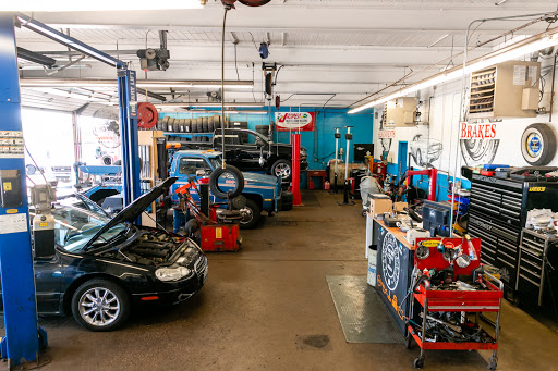 Auto Repair Shop «Closs Tire & Auto», reviews and photos, 1340 N Lewis Ave, Waukegan, IL 60085, USA