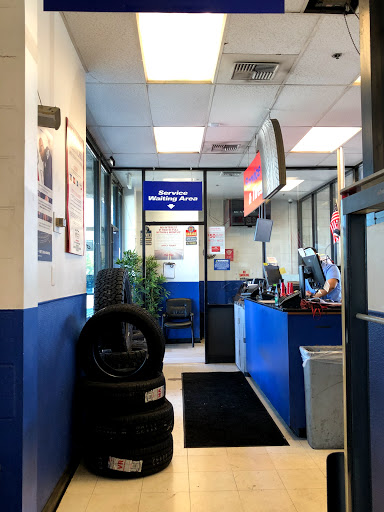 Auto Parts Store «Pep Boys Auto Parts & Service», reviews and photos, 3030 W Lincoln Ave, Anaheim, CA 92801, USA