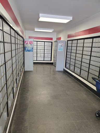 Post Office «United States Postal Service», reviews and photos, 10628 Queens Blvd, Forest Hills, NY 11375, USA