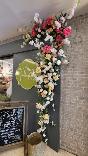 Shopping Mall «Green Spring Station-Shopping», reviews and photos, 10751 Falls Rd, Lutherville, MD 21093, USA