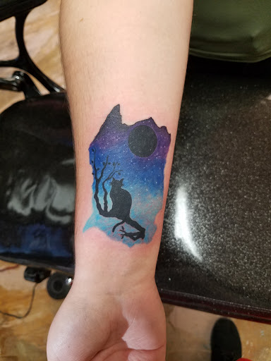 Tattoo Shop «Bright Ideas Tattoo and Piercing», reviews and photos, 1425 N Central Ave # 113, Avondale, AZ 85323, USA